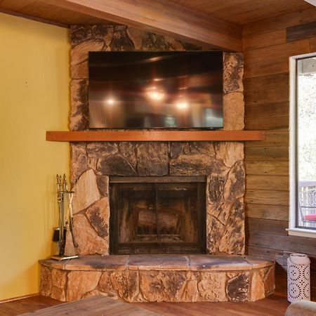 Spacious Groveland Cabin With Wraparound Deck! المظهر الخارجي الصورة