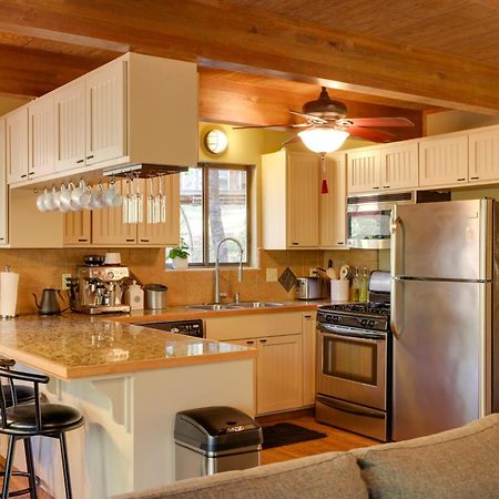 Spacious Groveland Cabin With Wraparound Deck! المظهر الخارجي الصورة