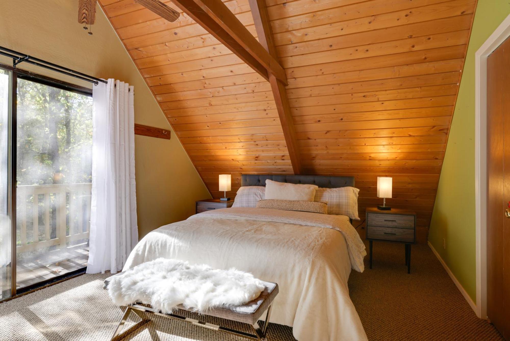 Spacious Groveland Cabin With Wraparound Deck! المظهر الخارجي الصورة