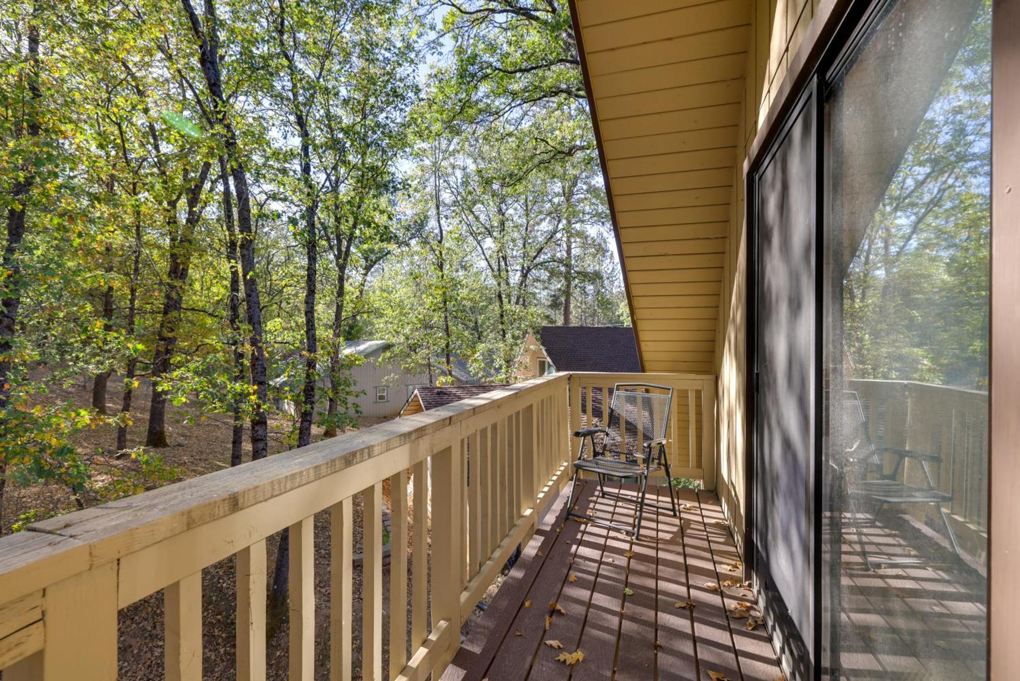 Spacious Groveland Cabin With Wraparound Deck! المظهر الخارجي الصورة