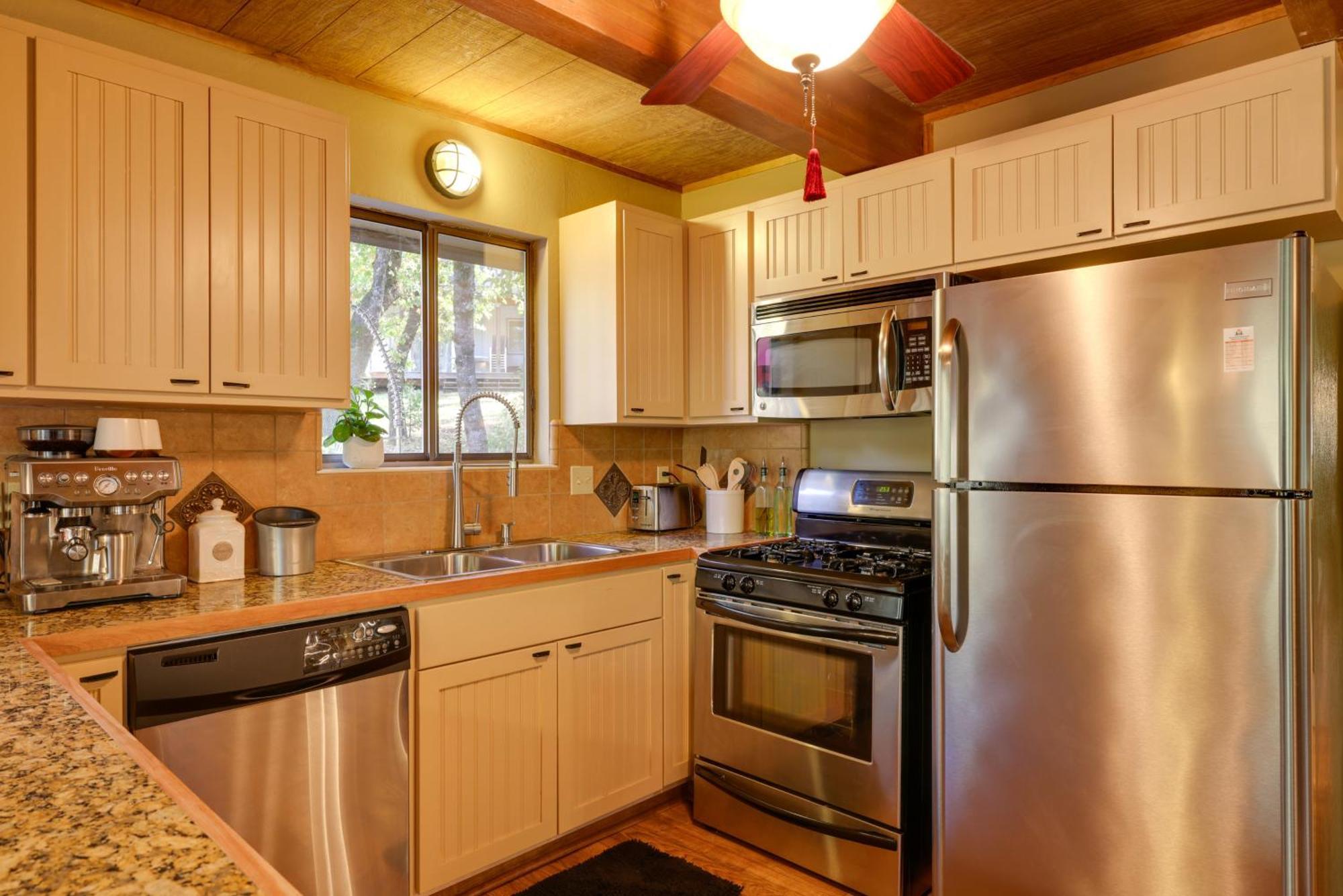 Spacious Groveland Cabin With Wraparound Deck! المظهر الخارجي الصورة