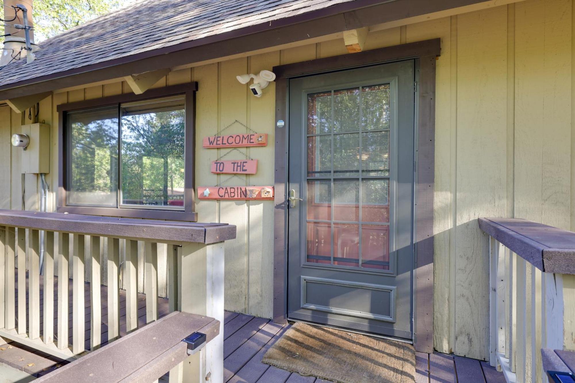 Spacious Groveland Cabin With Wraparound Deck! المظهر الخارجي الصورة