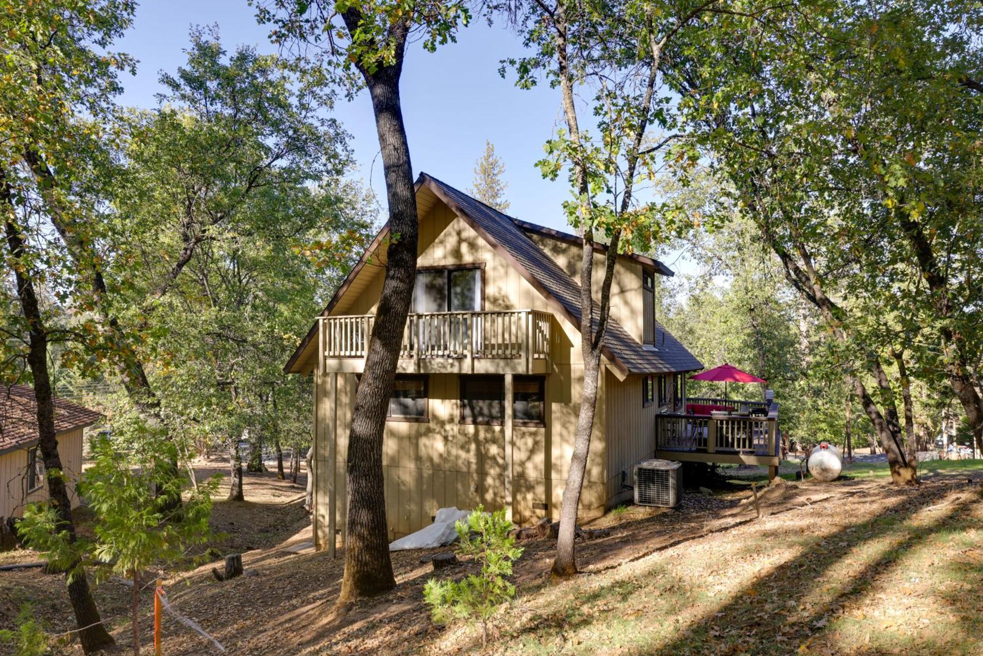 Spacious Groveland Cabin With Wraparound Deck! المظهر الخارجي الصورة
